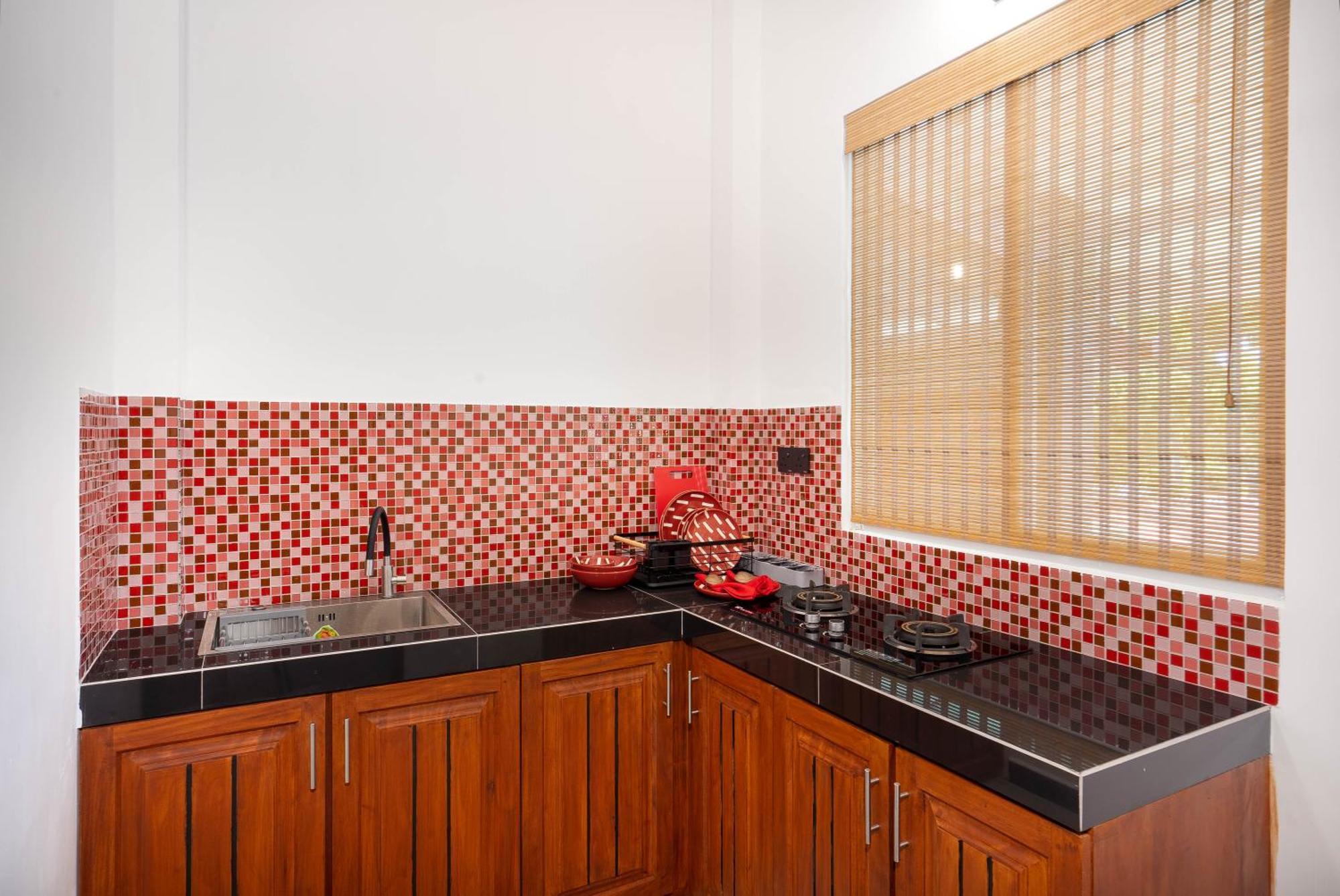 Hasthri Boutique Red Chalet In Ahangama With Pool Near Beach Exterior foto