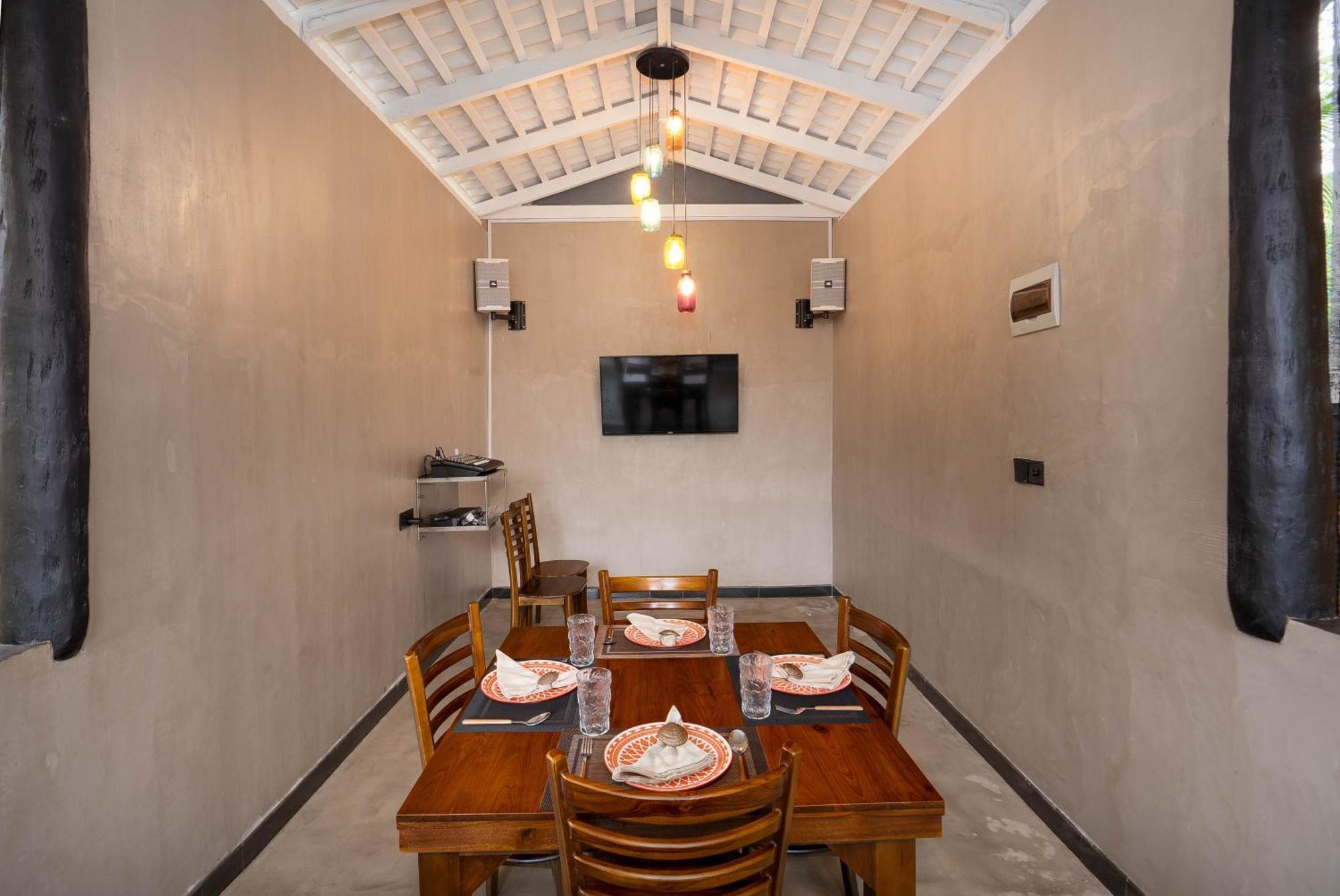 Hasthri Boutique Red Chalet In Ahangama With Pool Near Beach Exterior foto