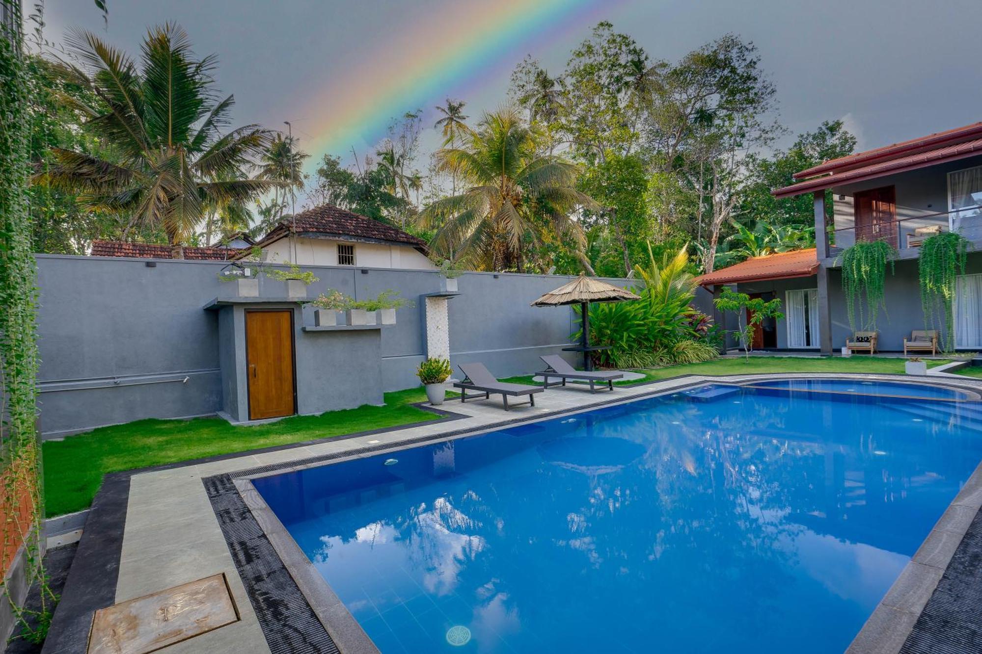 Hasthri Boutique Red Chalet In Ahangama With Pool Near Beach Exterior foto
