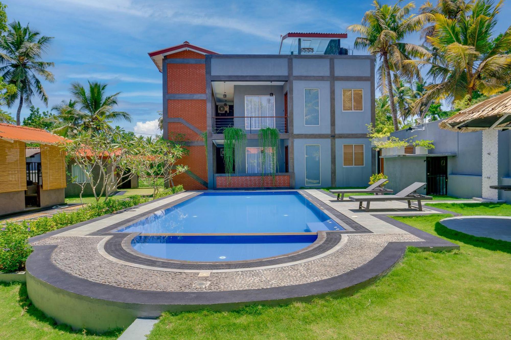 Hasthri Boutique Red Chalet In Ahangama With Pool Near Beach Exterior foto