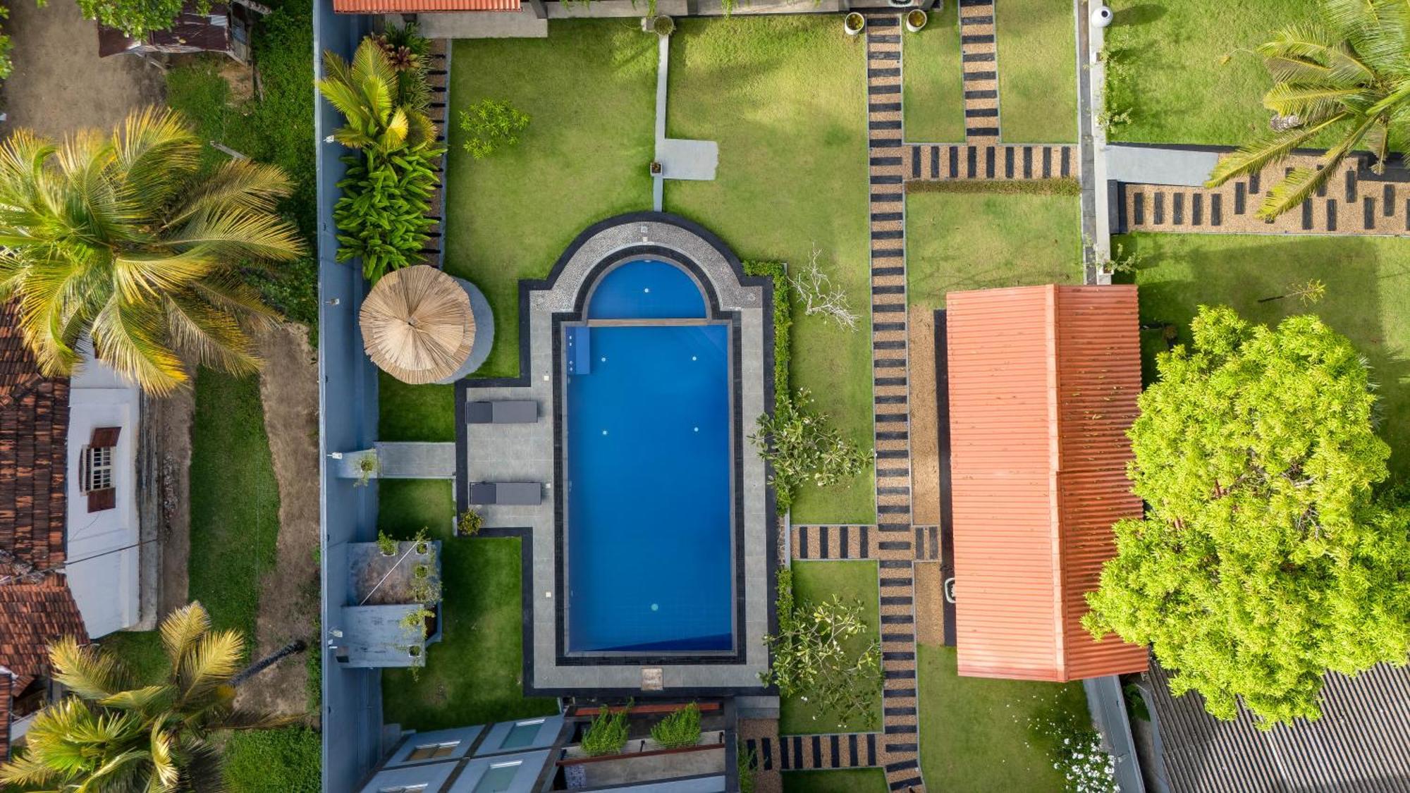 Hasthri Boutique Red Chalet In Ahangama With Pool Near Beach Exterior foto