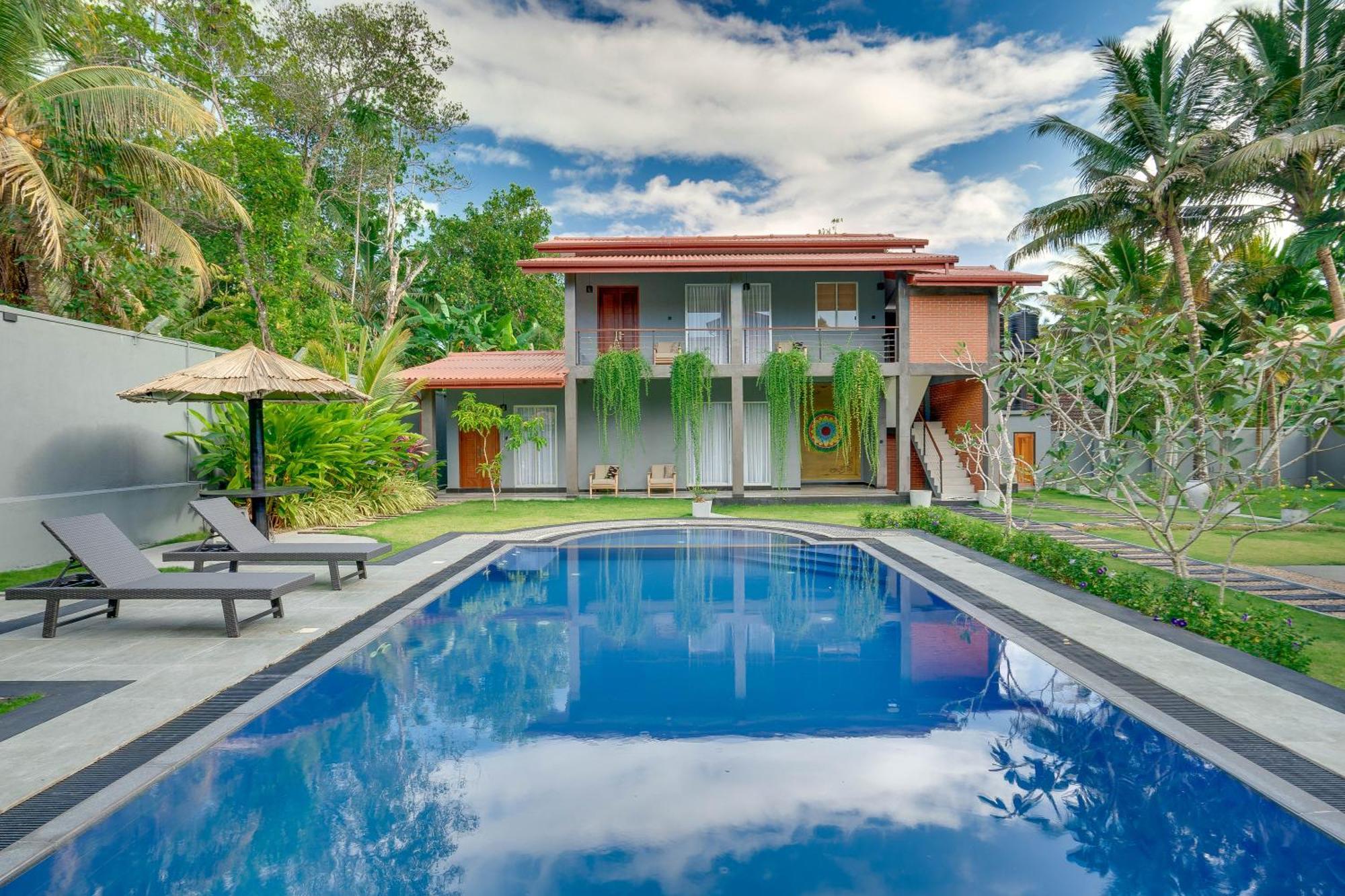 Hasthri Boutique Red Chalet In Ahangama With Pool Near Beach Exterior foto